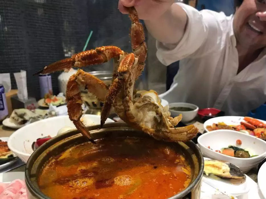 金旗艦 | 海鮮+溫泉雙倍滿足，這個(gè)年會(huì)有點(diǎn)嗨！